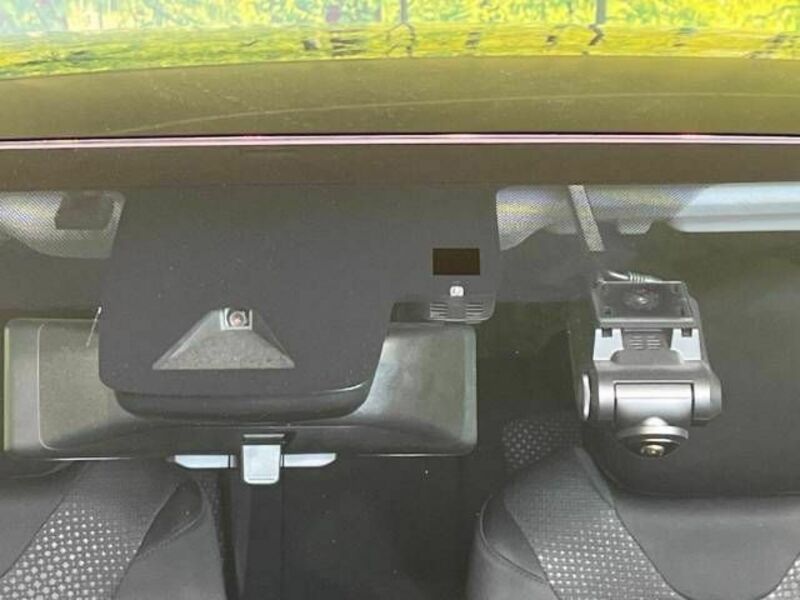 PRIUS-4