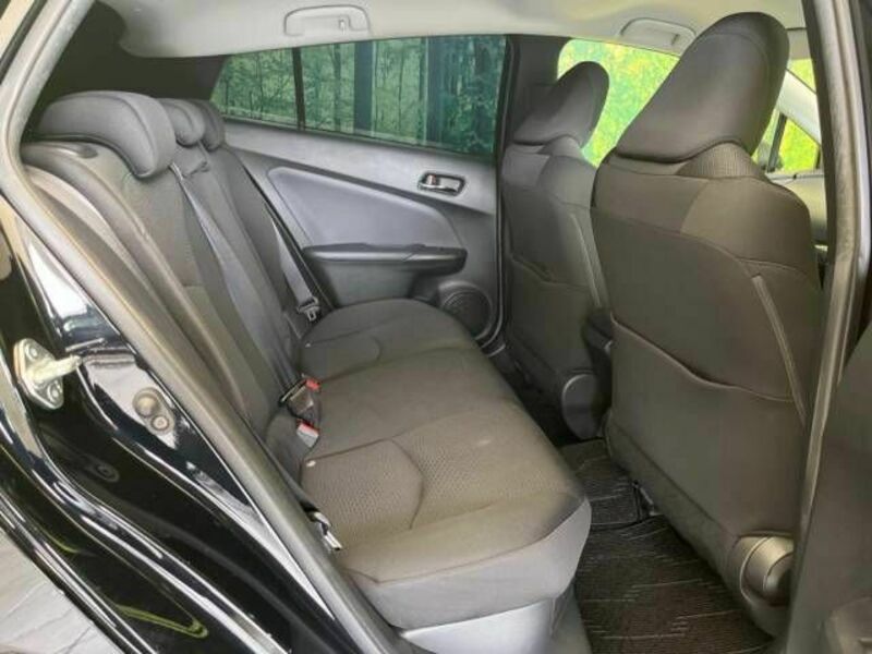PRIUS-8