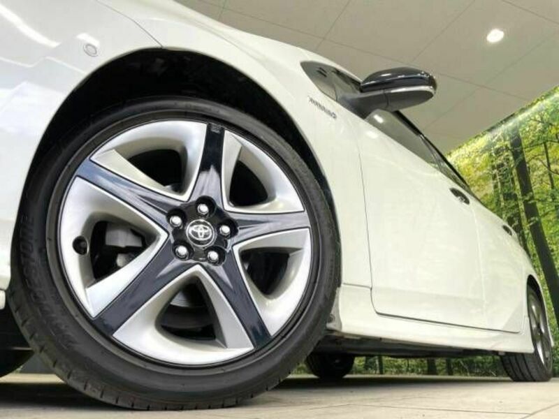PRIUS-12