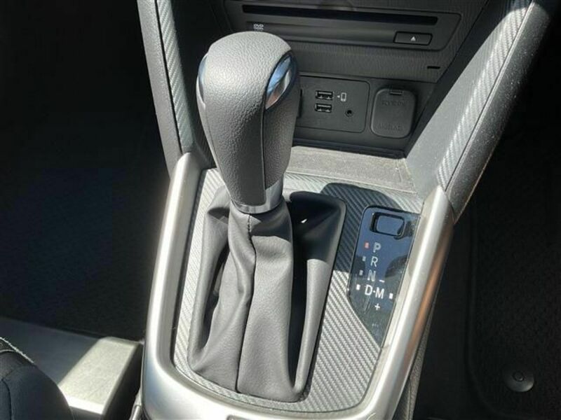 MAZDA2-12