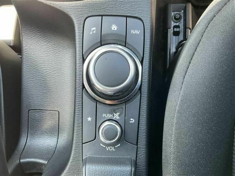 MAZDA2-13