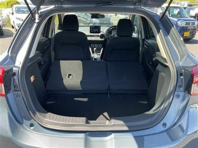 MAZDA2-23