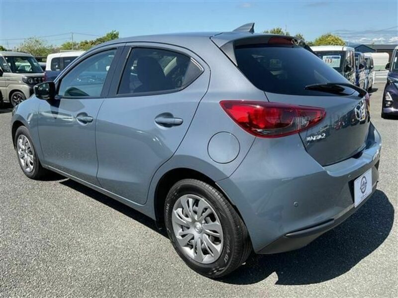 MAZDA2-27