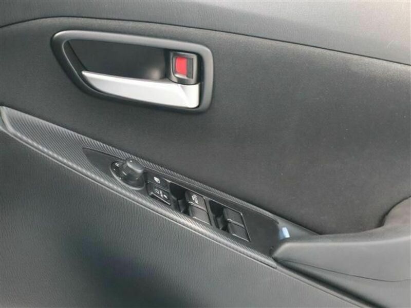 MAZDA2-5