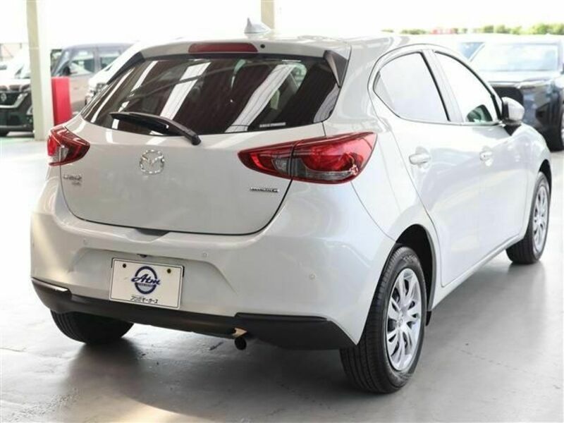 MAZDA2-6