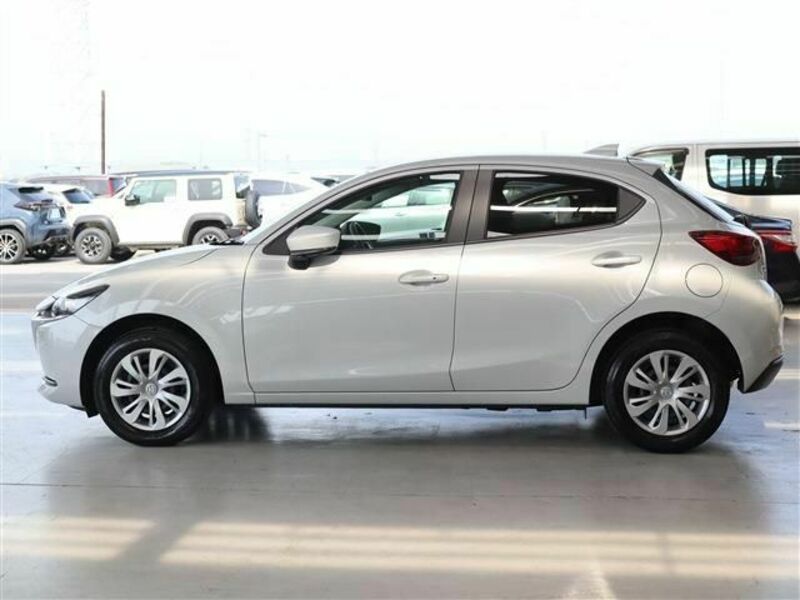 MAZDA2-24
