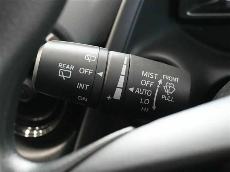MAZDA2-28