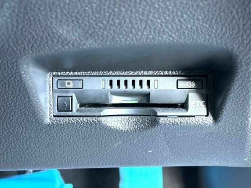PRIUS-4