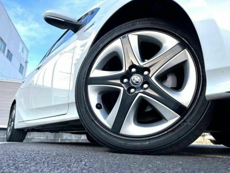 PRIUS-12