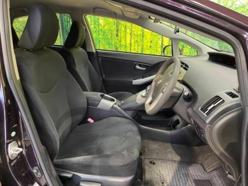 PRIUS-7