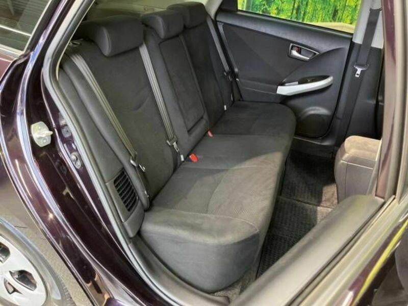 PRIUS-8