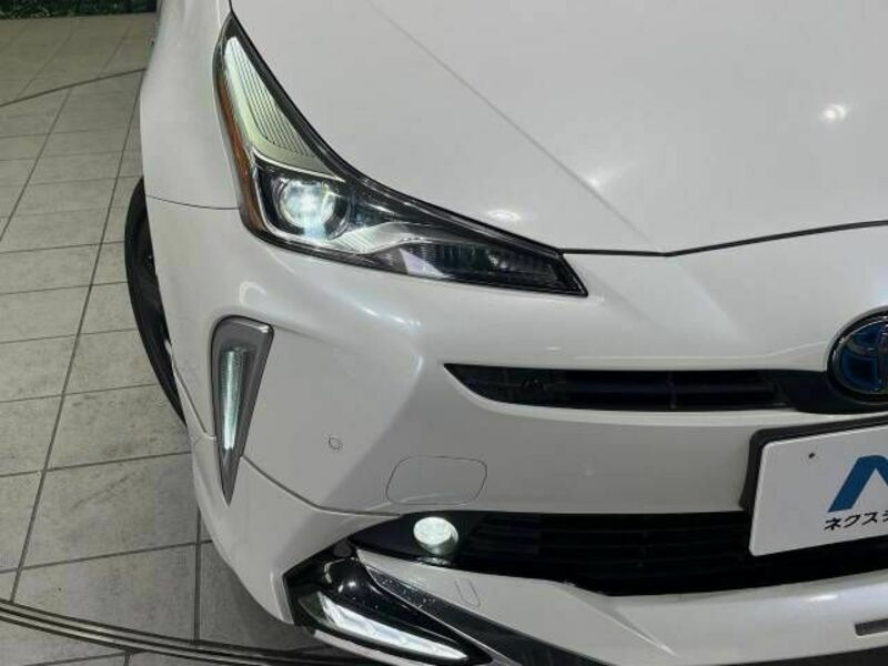 PRIUS-11