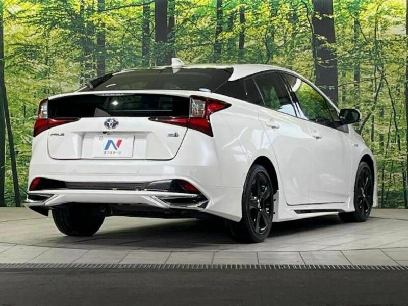 PRIUS-16