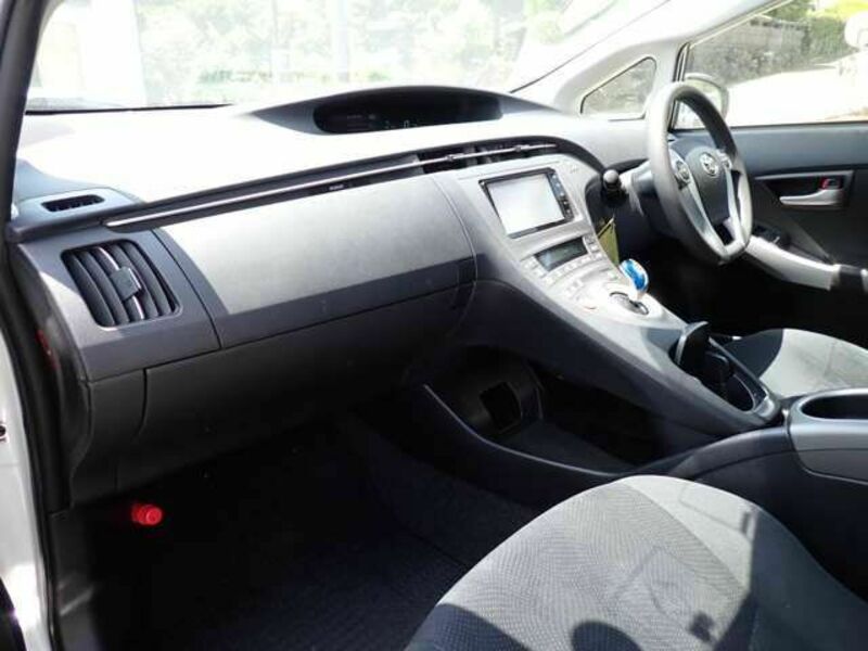 PRIUS-6