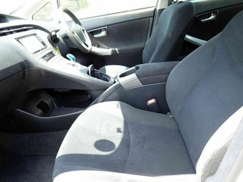 PRIUS-7