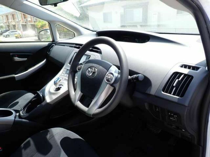 PRIUS-10