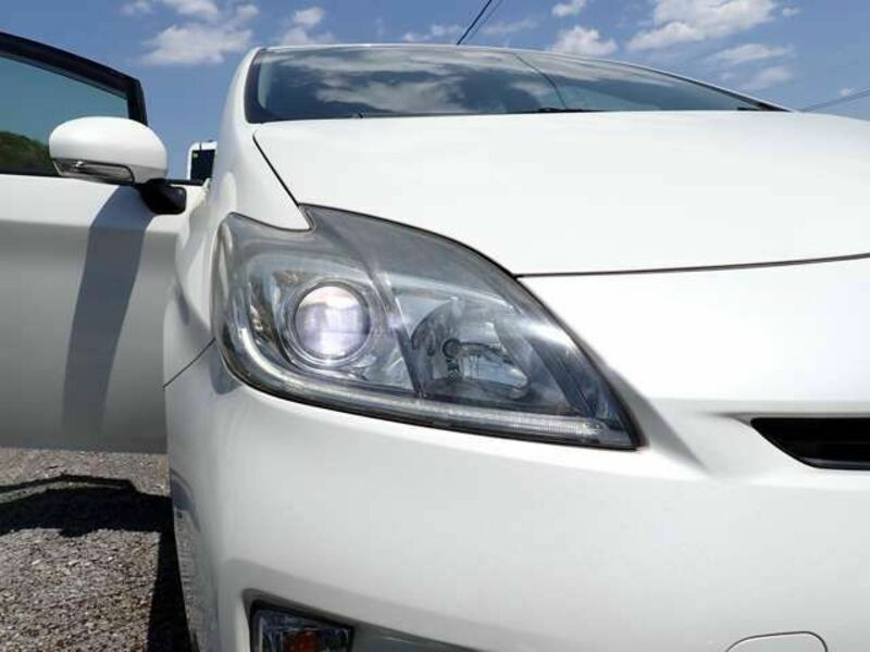 PRIUS-12