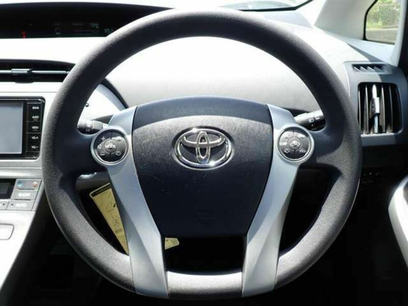 PRIUS-13