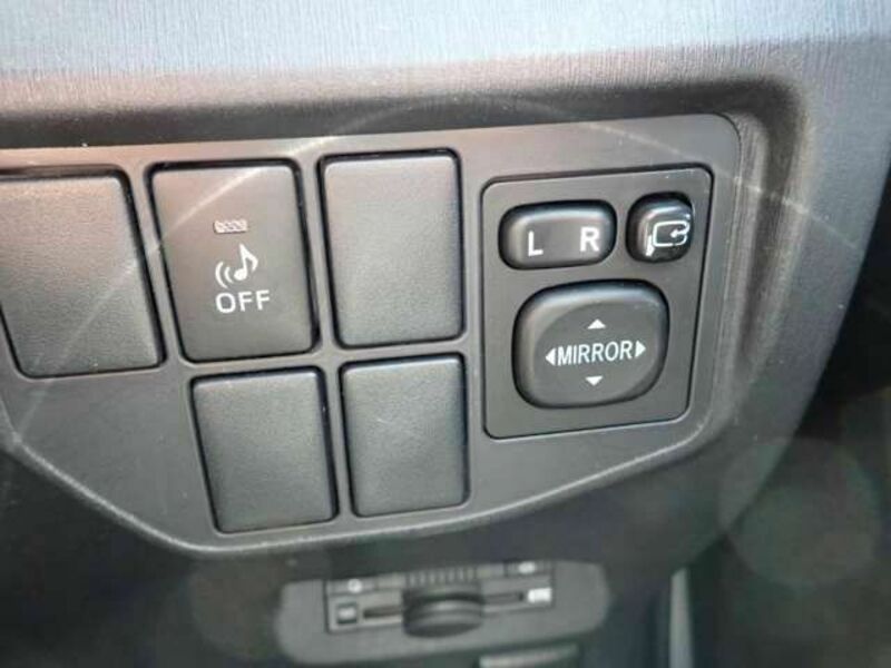 PRIUS-14