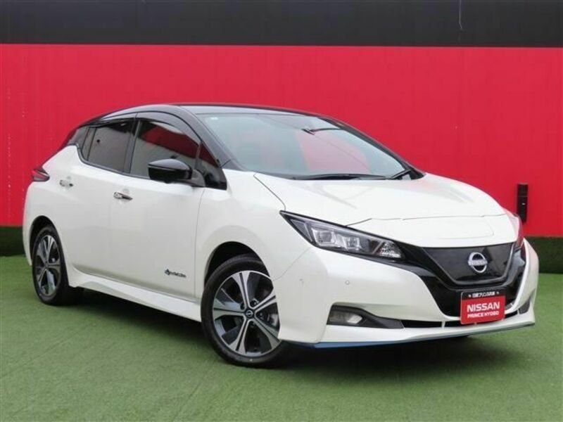 NISSAN　LEAF
