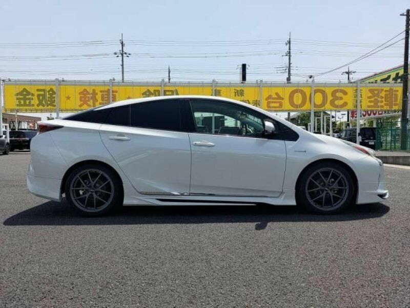 PRIUS-10