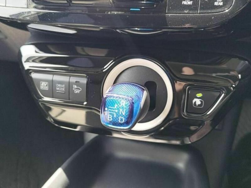 PRIUS-14