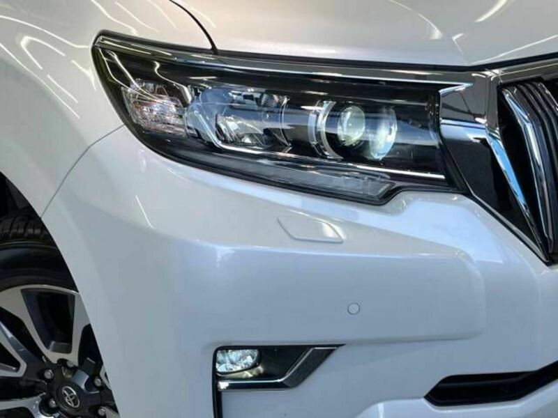 LAND CRUISER PRADO-12