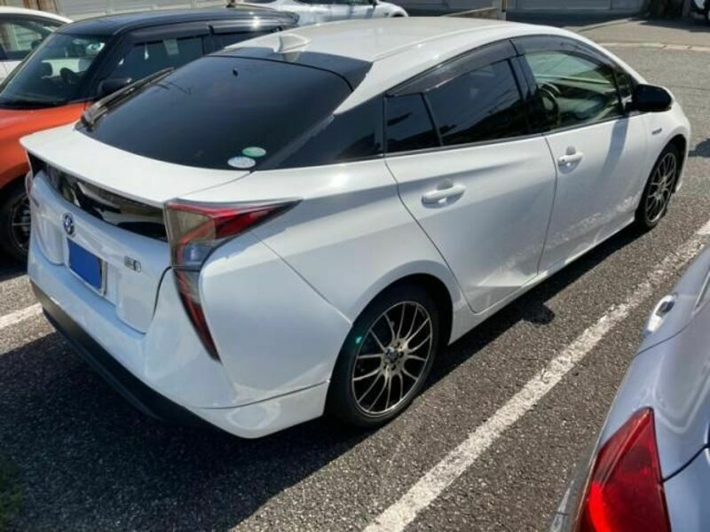 PRIUS-3