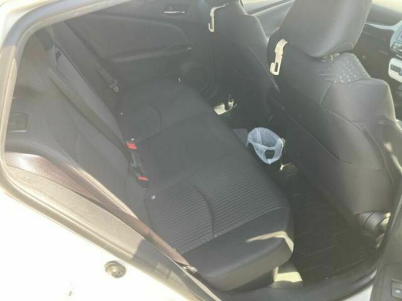 PRIUS-12