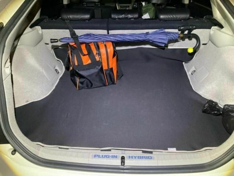 PRIUS PHV-8