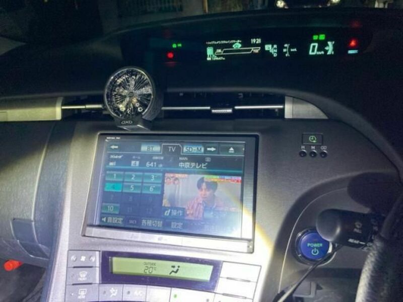 PRIUS PHV-16