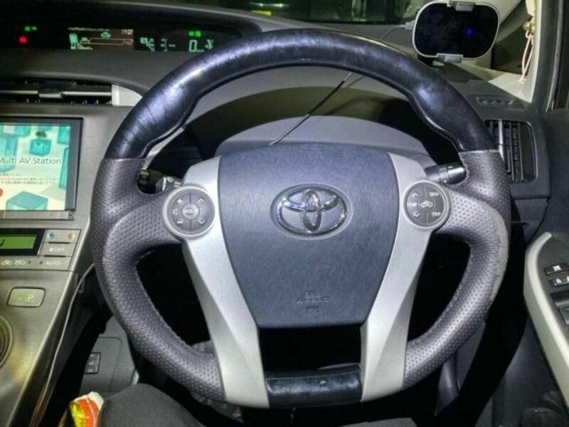 PRIUS PHV-17