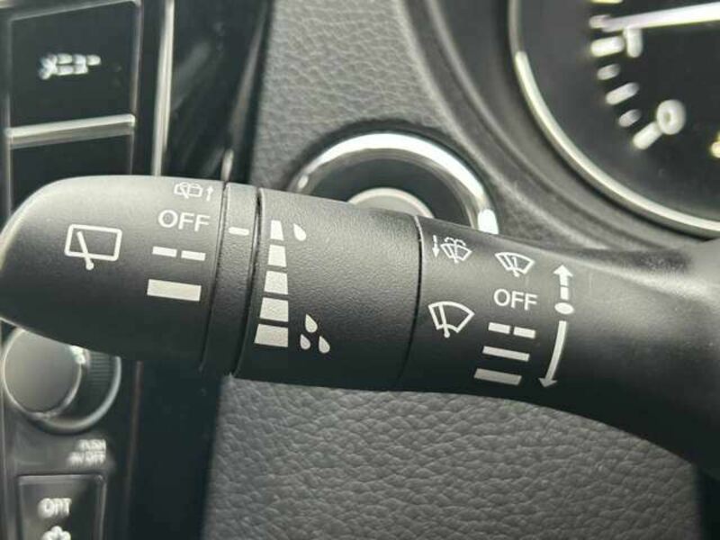 X-TRAIL-18