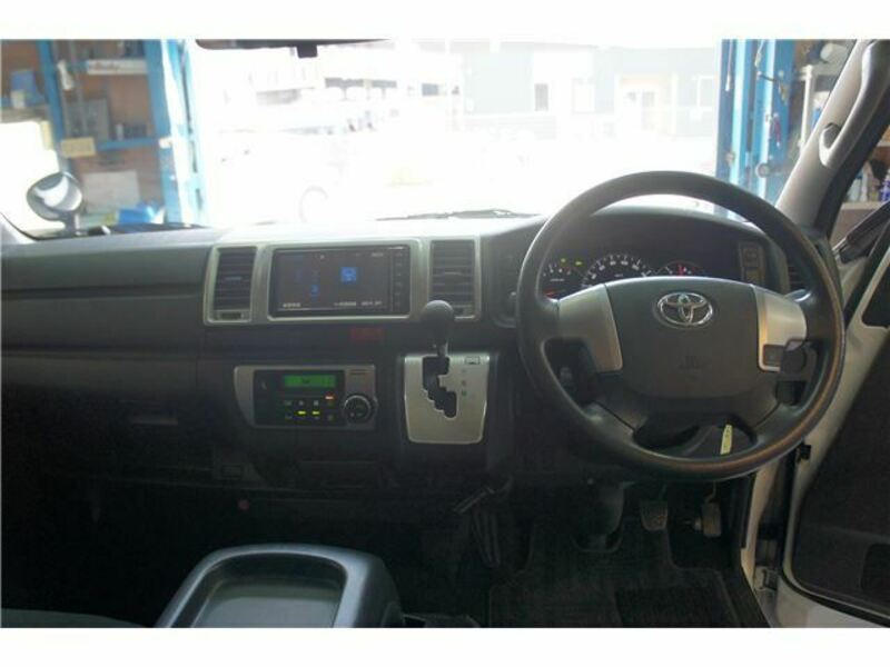 HIACE VAN-1