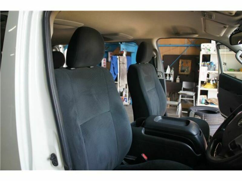 HIACE VAN-43