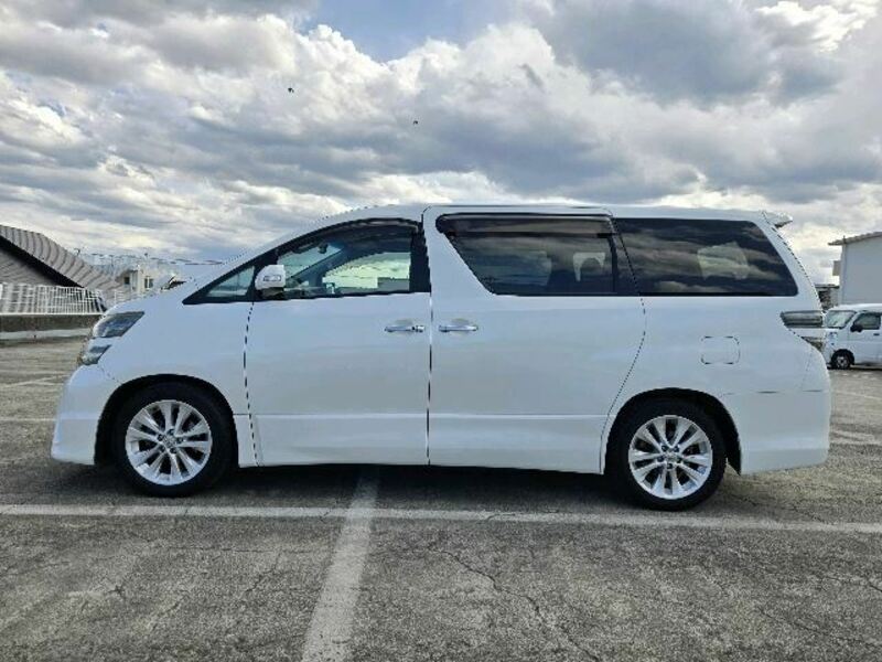 VELLFIRE-9