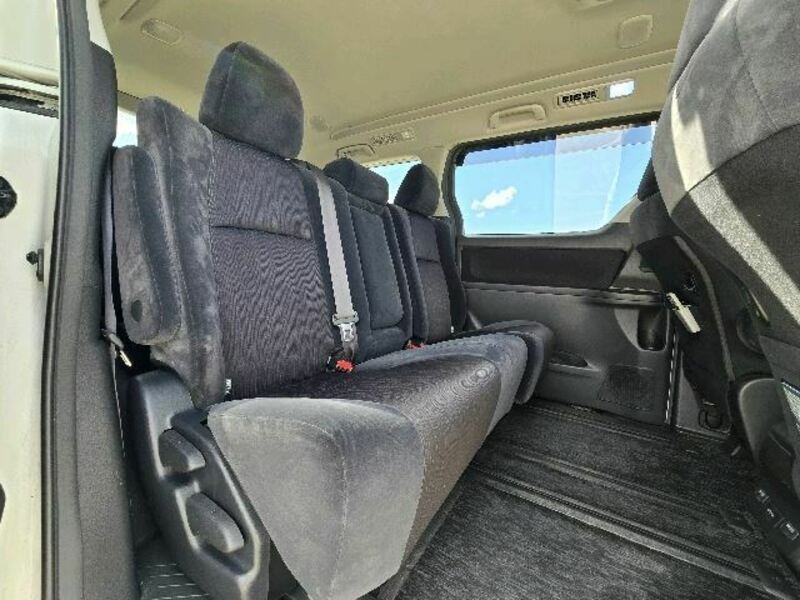 VELLFIRE-41