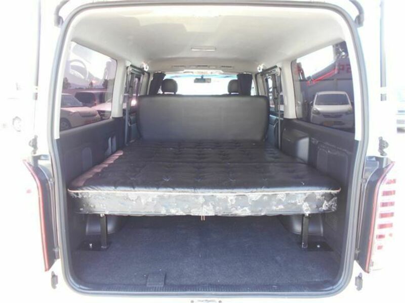 HIACE VAN-6