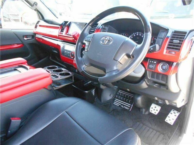 HIACE VAN-11