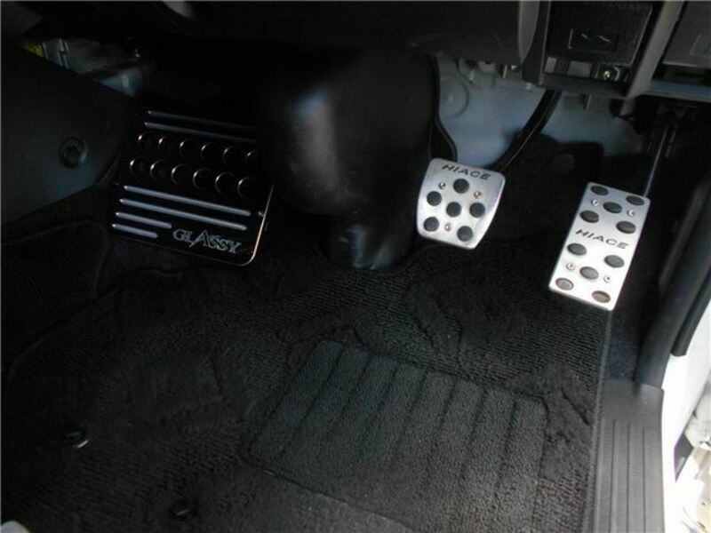 HIACE VAN-37