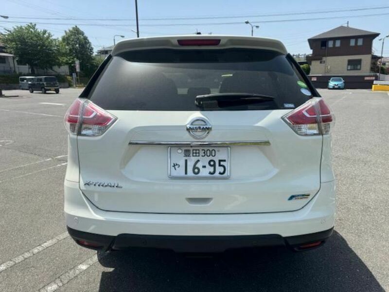 X-TRAIL-1