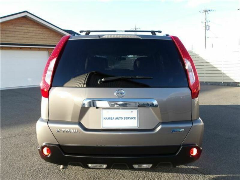 X-TRAIL-1