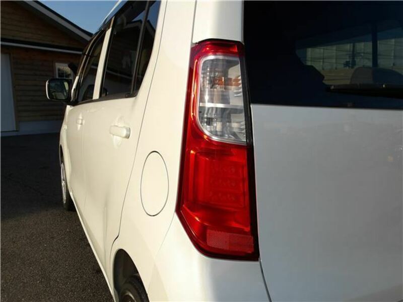 WAGON R-16