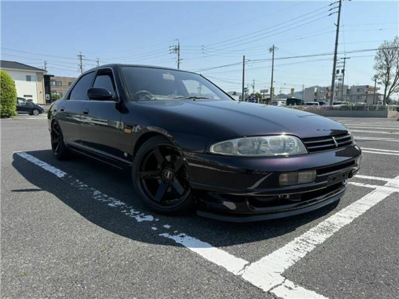 NISSAN　SKYLINE
