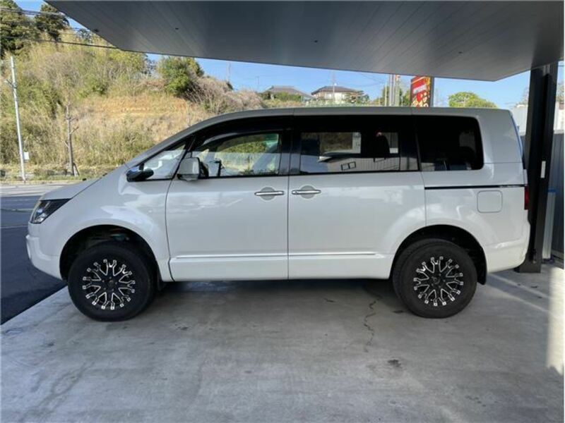 DELICA D5