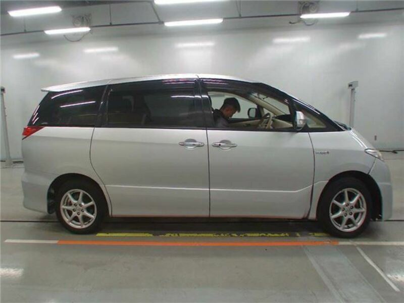 ESTIMA HYBRID-2