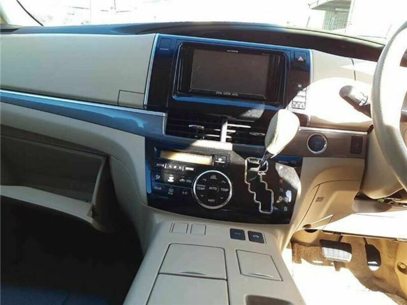ESTIMA HYBRID-8