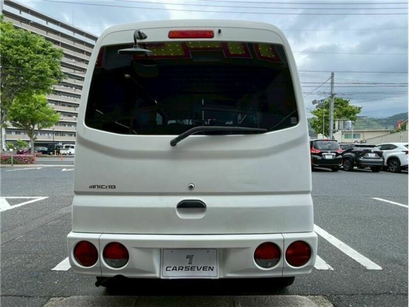 MINICAB VAN