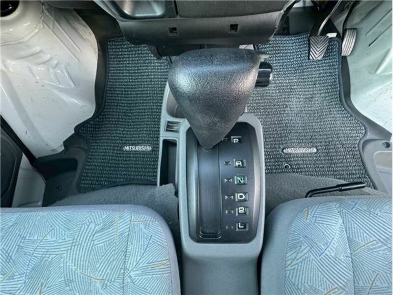 MINICAB VAN
