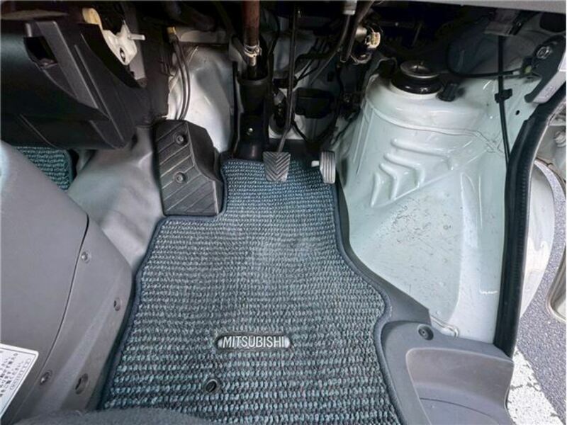 MINICAB VAN